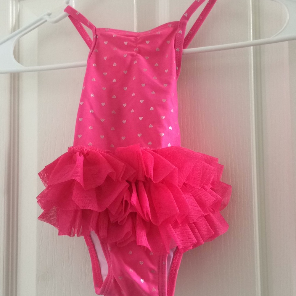 FINAL MARKDOWN Circo Sweet little girls swimsuit 6-9 months